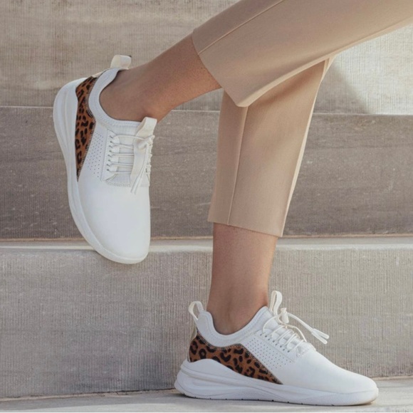 Clove Nurse Shoes Limited Edition Nursing Sneakers Animal Leopard Print Faux Fur - Picture 4 of 12